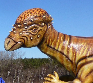 Illustration for article titled These Are The Weirdest Dinosaur Statues Ever